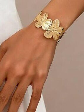 NEW Boho Colorful Flower Bracelet Dainty Gold Floral Open Cuff Classy Fashion
